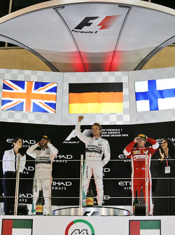 Podium: El ganador Nico Rosberg, Mercedes AMG F1 Team, segundo, Lewis Hamilton, Mercedes AMG F1 Team