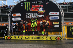 Podium: 1. Valentino Rossi und Carlo Cassina, Ford Fiesta; 2. Thierry Neuville und Julien Vial, Hyun