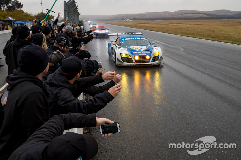 #45 Flying Lizard Motorsports Audi R8 LMS: Darren Law, Tomonobu Fujii, Johannes van Overbeek, Guy Co