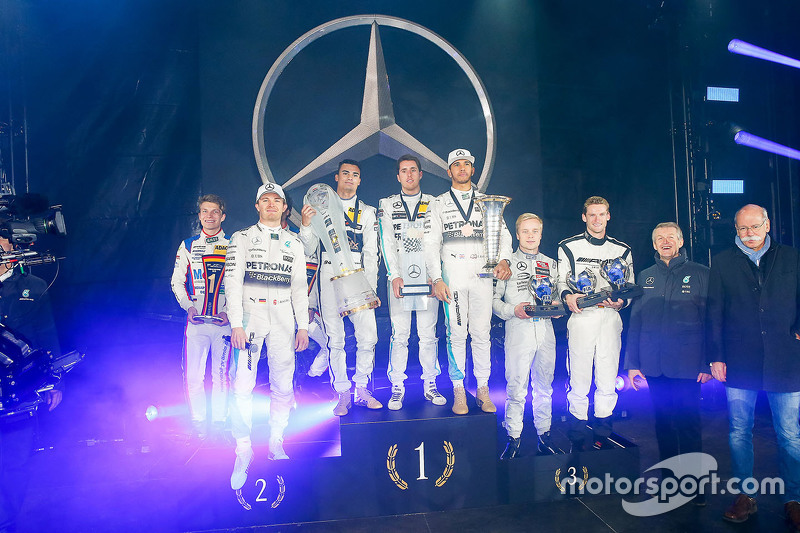 Sebastian Asch, Luca Ludwig, Nico Rosberg, Mercedes AMG F1, Pascal Wehrlein, Daniel Juncadella, Lewis Hamilton, Mercedes AMG F1, Felix Rosenquist, Mick Schumacher, Prof. Dr. Thomas Weber, Dr. Dieter Zetsche