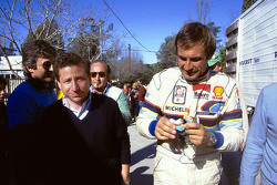 Jean Todt, capo di Peugeot Sport e Carlos Reutemann