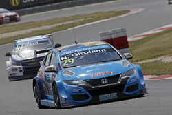 Nestor Girolami, Honda Civic WTCC, Nika International
