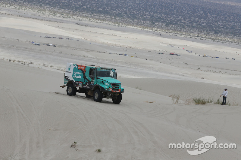 #501 Iveco: Gerard de Rooy, Moises Torrallardona, Darek Rodewald