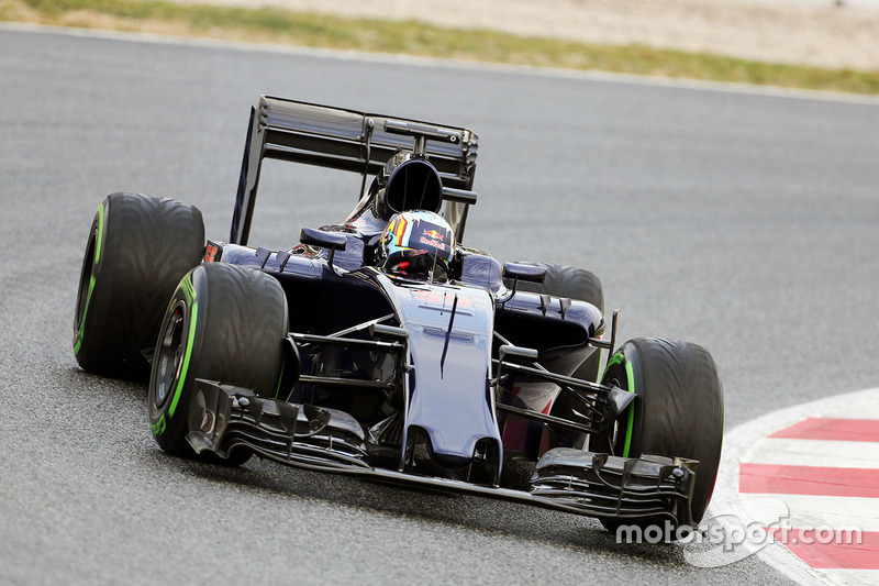 Carlos Sainz Jr., Scuderia Toro Rosso STR11