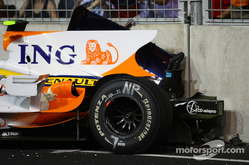 Choque de Nelson A. Piquet, Renault F1 Team