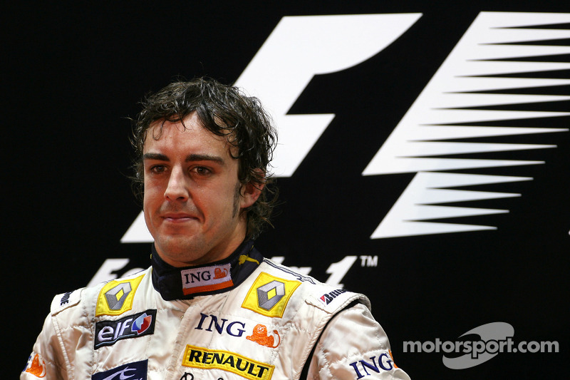 Podio: ganador de la carrera Fernando Alonso