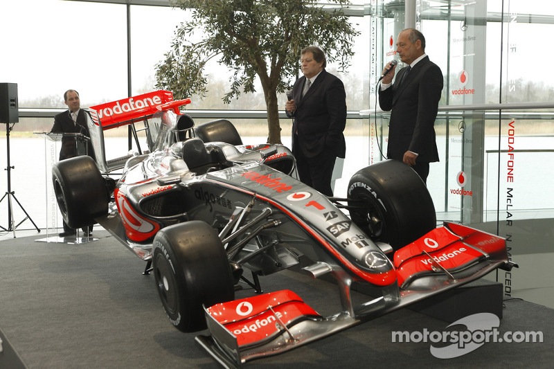 Norbert Haug and Ron Dennis with the new McLaren Mercedes MP4-24