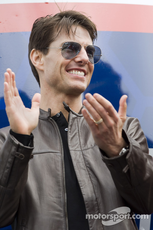 Tom Cruise is announced to be the honorary pace car dricer for The Daytona 500