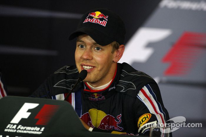 Conferencia de prensa FIA: ganador de la carrera Sebastian Vettel, Red Bull Racing