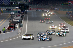 #8 Team Peugeot Total Peugeot 908: Stéphane Sarrazin, Franck Montagny, Sébastien Bourdais und #1 Aud