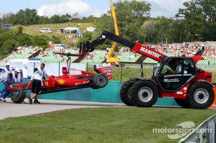 O que sobrou da Ferrari de Felipe Massa após acidente