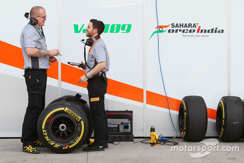 Сотрудники Pirelli
