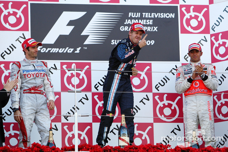2009. Подіум: 1. Себастьян Феттель, Red Bull - Renault. 2. Ярно Труллі, Toyota. 3. Льюіс Хемілтон, McLaren-Mercedes