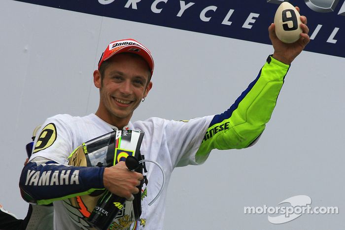 Podio: tercer lugar y Campeón 2009 de MotoGP  Valentino Rossi, Fiat Yamaha Team celebra