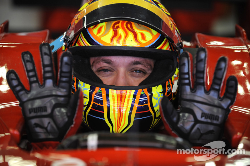 Valentino Rossi tests the Ferrari F2008