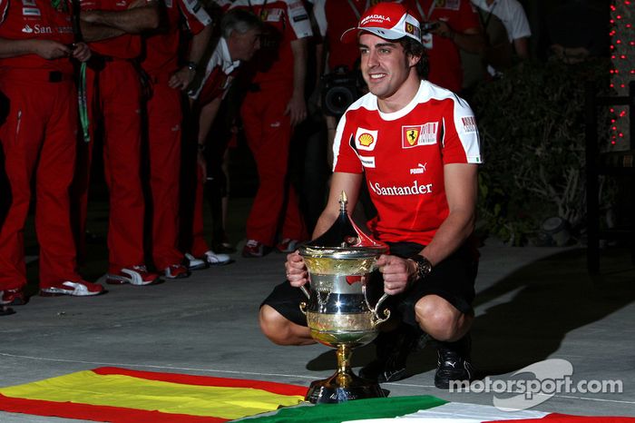 Fernando Alonso, Scuderia Ferrari, celebra su victoria