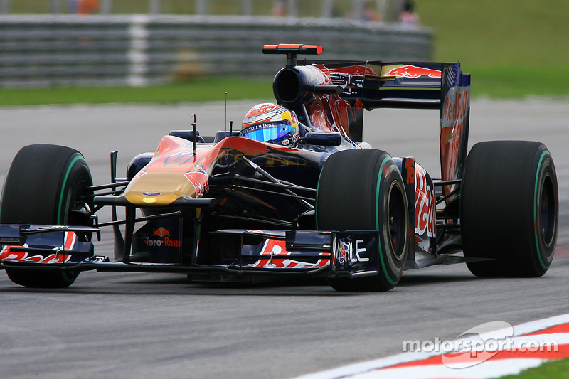 2010: Toro Rosso STR5 (одно восьмое место, 9-е место в КК)