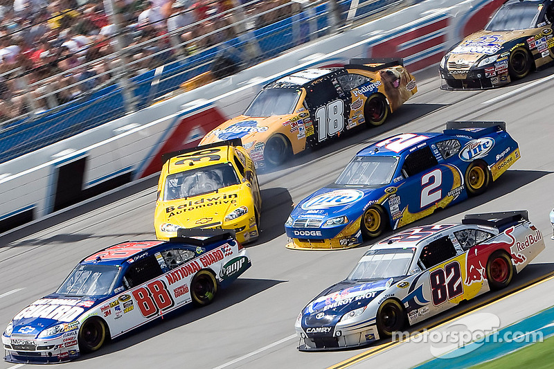 Crash: Johnny Sauter, Tommy Baldwin Racing, Chevrolet