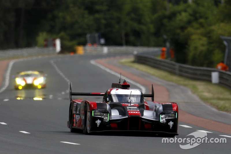 #7 Audi Sport Team Joest Audi R18: Marcel Fassler, Andre Lotterer, Benoit Tréluyer